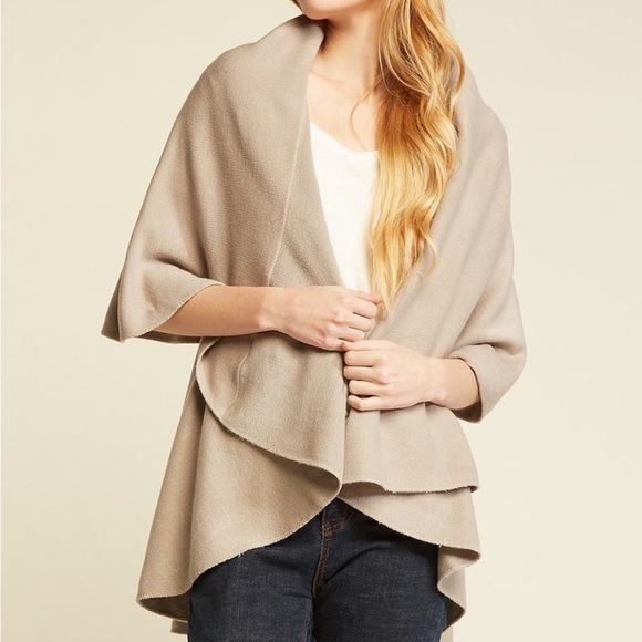 Shawl Sweater Vest - Picture 5 of 12